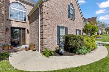 12705 Coral Reef Cir, Knoxville, TN 37922