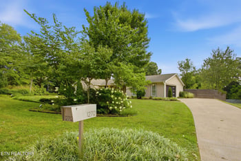 12712 Pony Express Dr, Knoxville, TN 37934