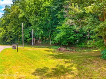 12713 Chapman Hwy, Seymour, TN 37865