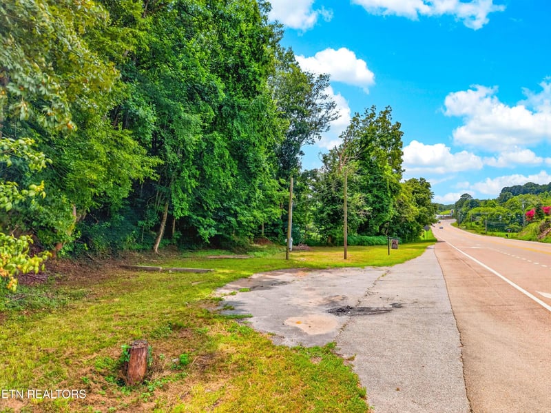 12713 Chapman Hwy, Seymour, TN 37865