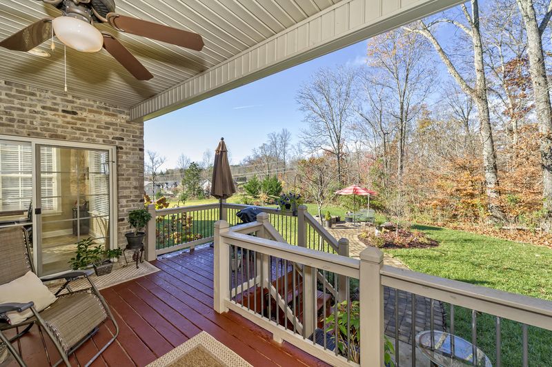 1272 Bishops View Ln, Knoxville, TN 37932