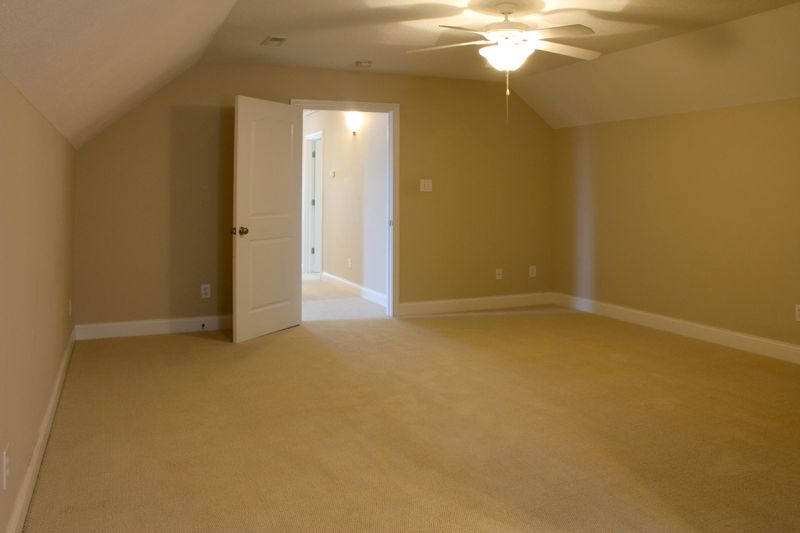 12737 Heathland Dr, Knoxville, TN 37934