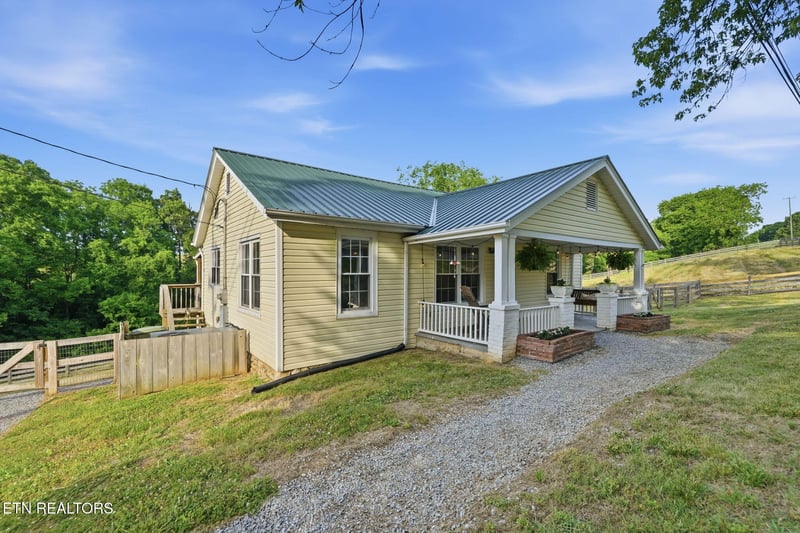 1276 Indian Ridge Rd, Blaine, TN 37709