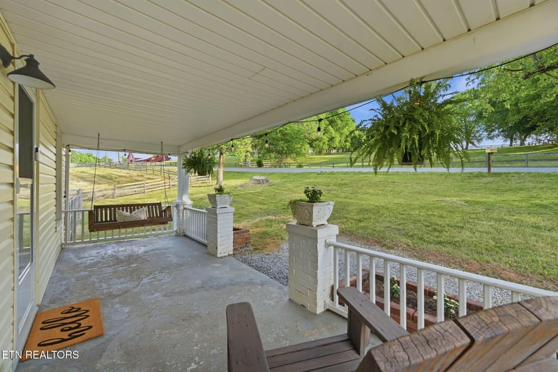 1276 Indian Ridge Rd, Blaine, TN 37709