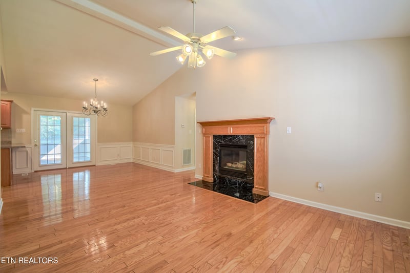 12768 Daisywood Dr, Knoxville, TN 37932