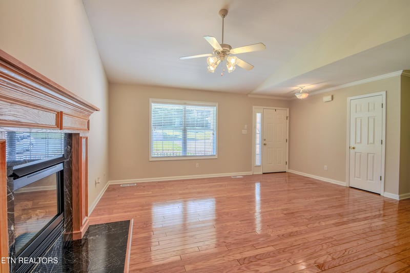 12768 Daisywood Dr, Knoxville, TN 37932