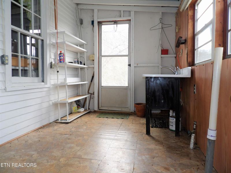 128 Bryan Hill Dr, Tellico Plains, TN 37385
