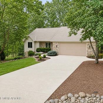128 Cathedral Dr, Crossville, TN 38558