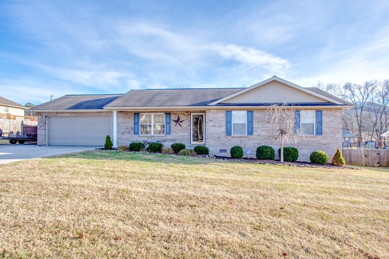 128 Christina Cir, Maynardville, TN 37807