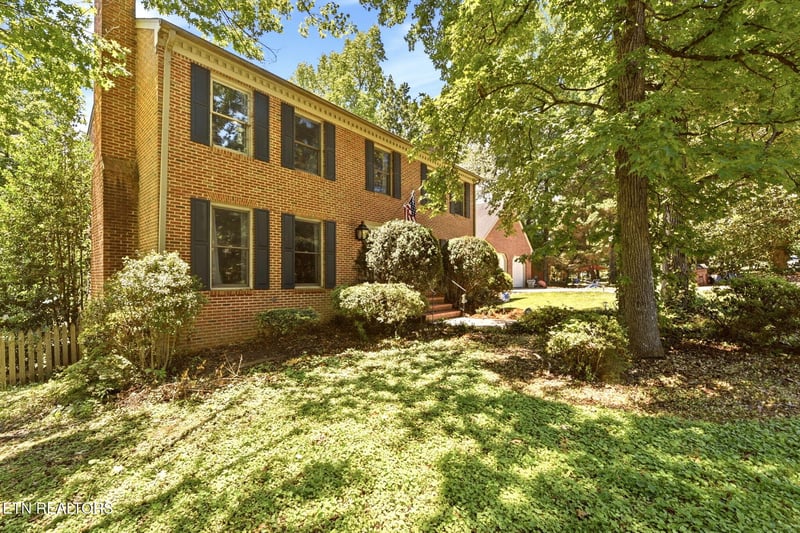 128 Claremont Rd, Oak Ridge, TN 37830