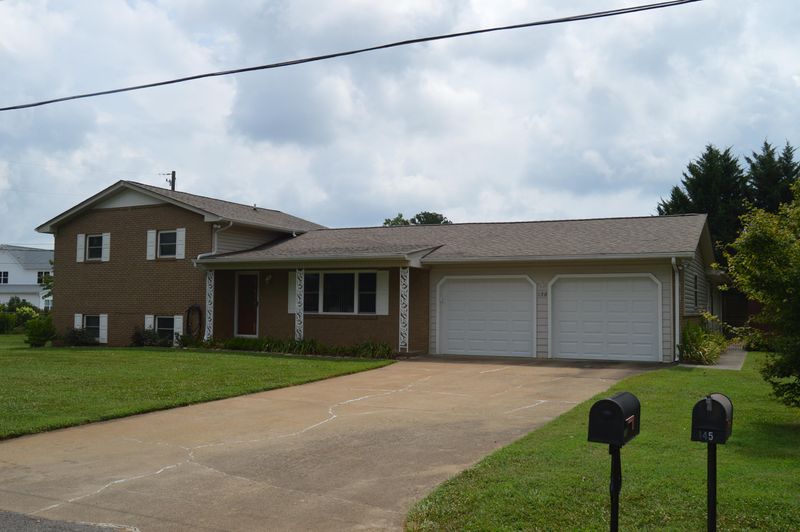 128 Colonial Cir, Seymour, TN 37865
