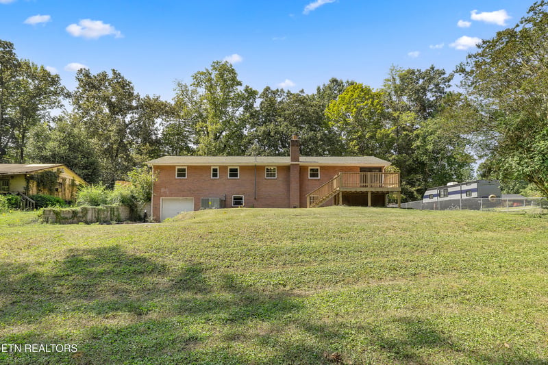128 Edgewood Heights Ln, Powell, TN 37849