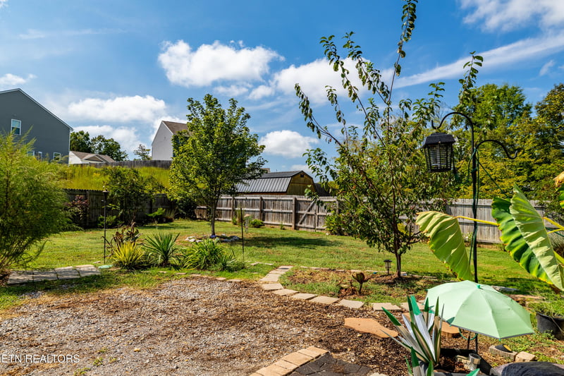 128 Eleanor Davis Dr, Maryville, TN 37804