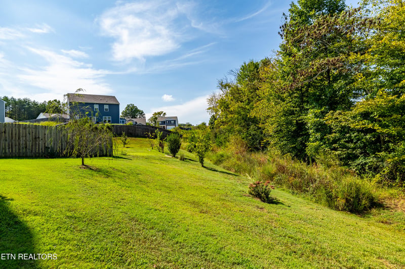 128 Eleanor Davis Dr, Maryville, TN 37804