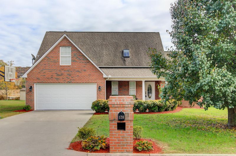 128 Elizabethton Way, Clinton, TN 37716