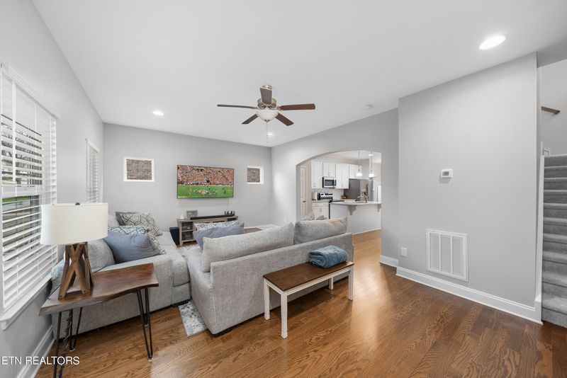 128 Groves Park Blvd E, Oak Ridge, TN 37830