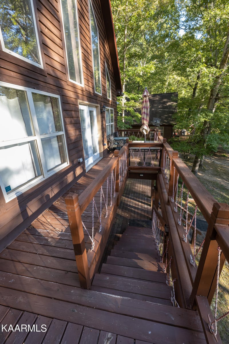 128 Hueston Wood Ln, Speedwell, TN 37870