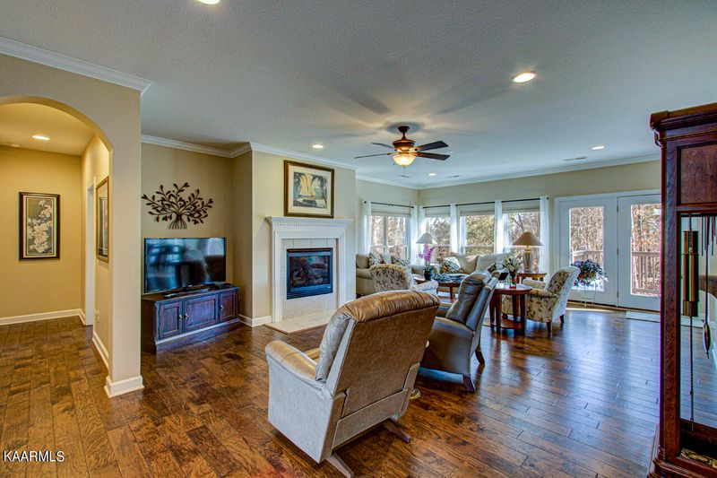 128 Kenosha Ln, Loudon, TN 37774