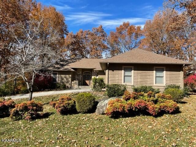 128 Lisa Ln, Crossville, TN 38558