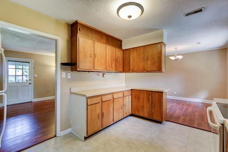 128 Londonderry Rd, Knoxville, TN 37923