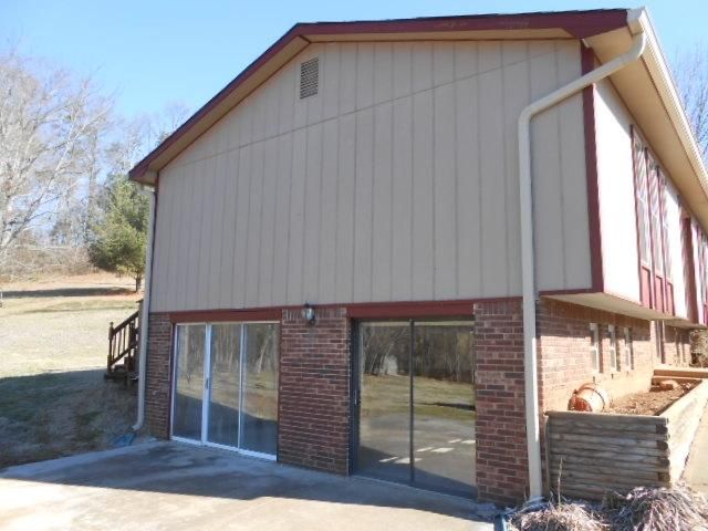 128 Meadowview Ln, Bean Station, TN 37708