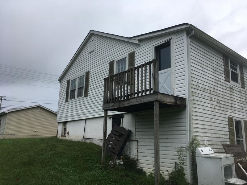 128 Motel Dr, Wartburg, TN 37887