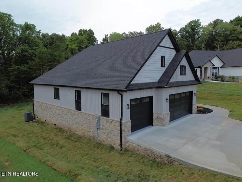 128 Nunyu Tr, Vonore, TN 37885