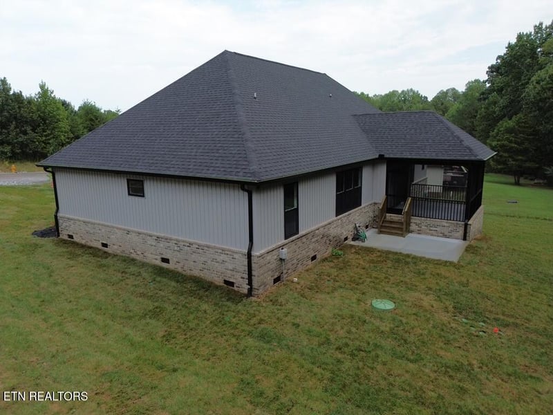 128 Nunyu Tr, Vonore, TN 37885