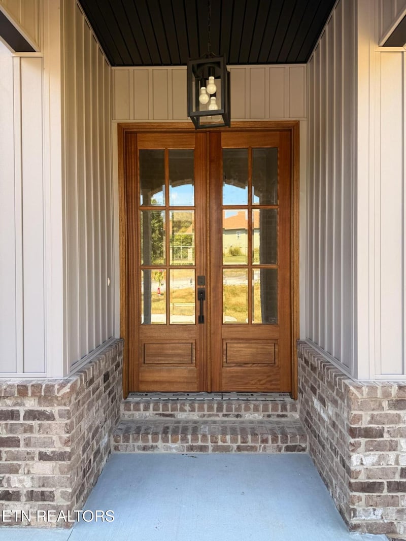 128 Nunyu Tr, Vonore, TN 37885