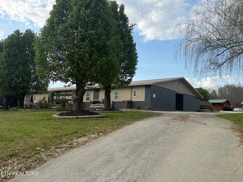 128 Old Stinking Creek Rd, Lafollette, TN 37766