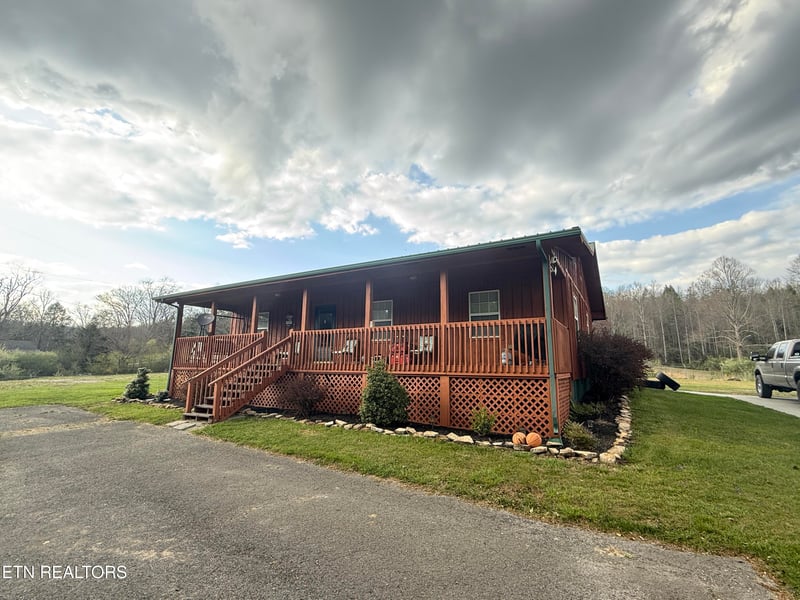 128 Old Stinking Creek Rd, Lafollette, TN 37766
