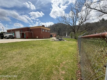 128 Old Stinking Creek Rd, Lafollette, TN 37766