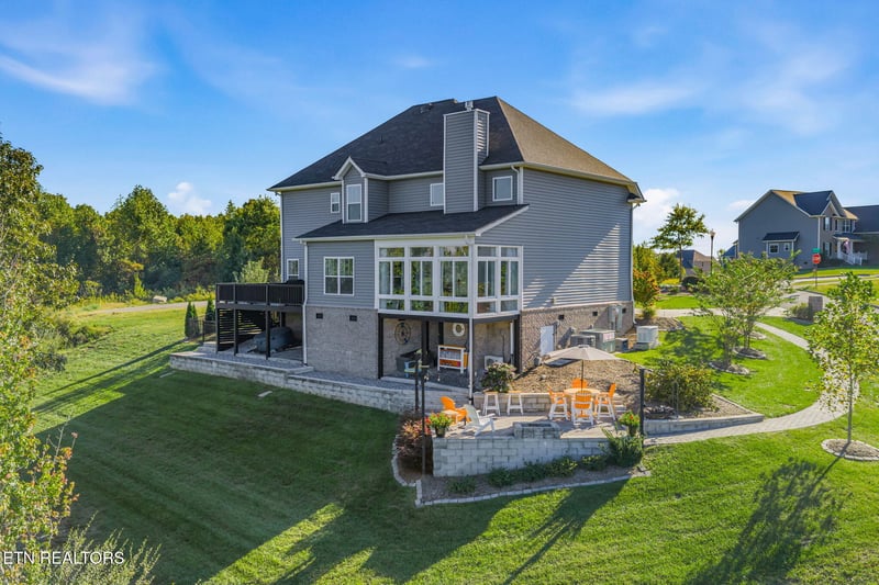 128 Pineberry East Rd, Oak Ridge, TN 37830