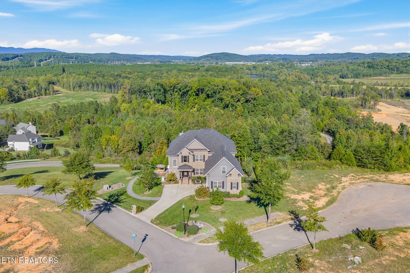 128 Pineberry East Rd, Oak Ridge, TN 37830