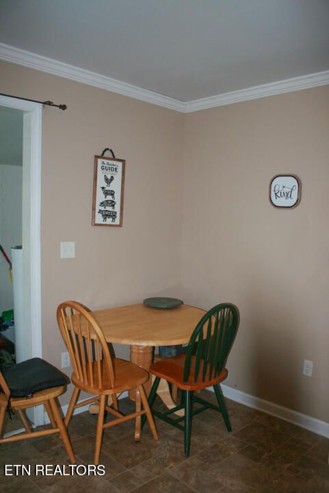 128 Roberts St, Harriman, TN 37748