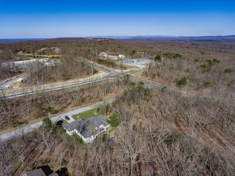 128 Southgate Ln, Crossville, TN 38558