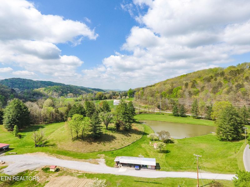 128 Tater Valley Rd, Luttrell, TN 37779