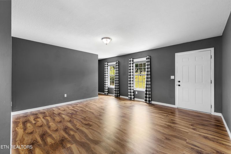 128 View Ln, Lafollette, TN 37766