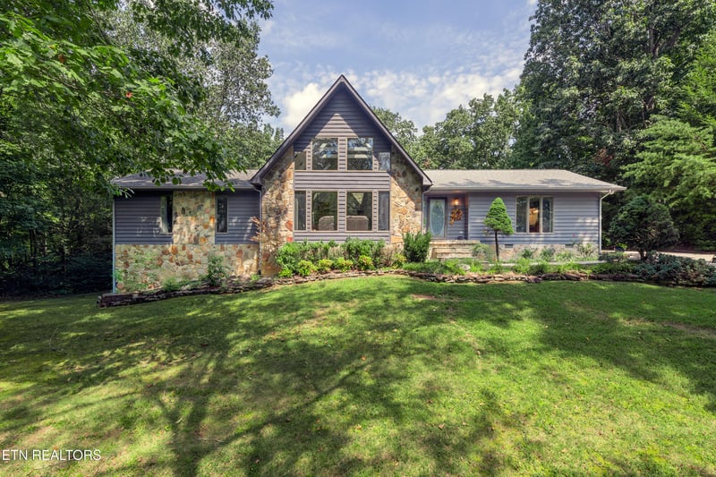 128 W Hills Ct, Harriman, TN 37748