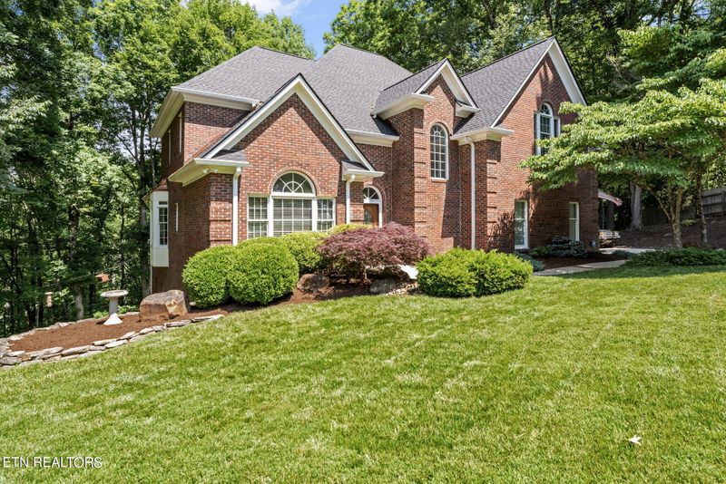128 Westview Ln, Oak Ridge, TN 37830