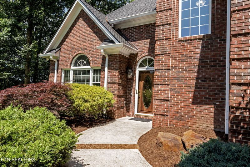 128 Westview Ln, Oak Ridge, TN 37830