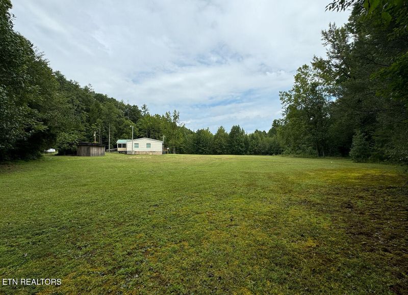 12809 Brimstone Rd, Robbins, TN 37852