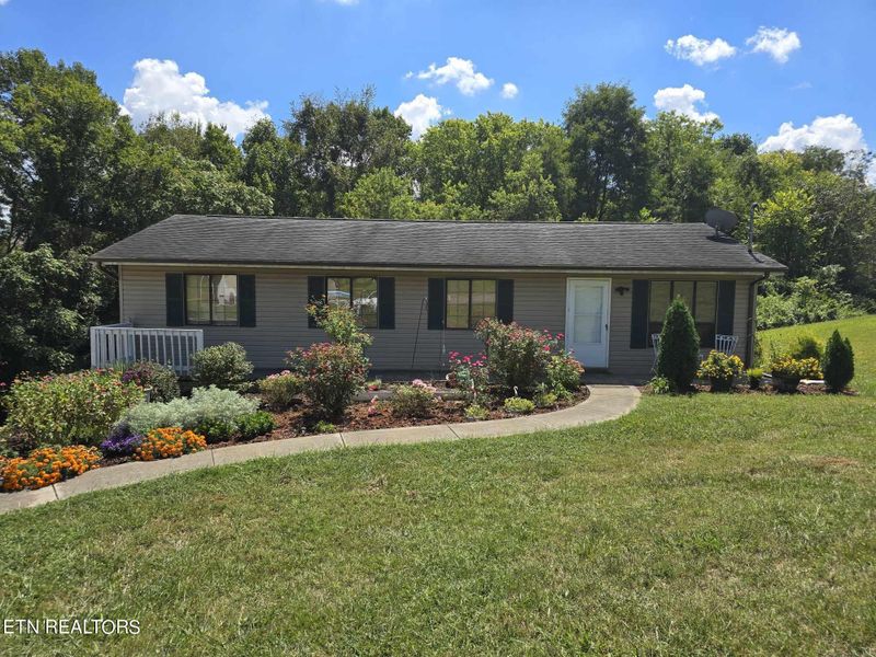 1282 Deneen Ln, Morristown, TN 37814