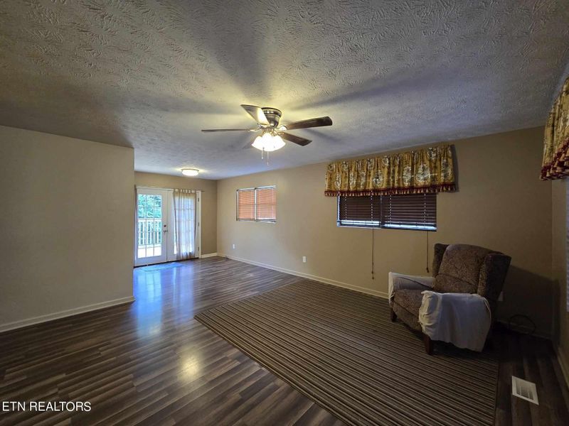 1282 Deneen Ln, Morristown, TN 37814