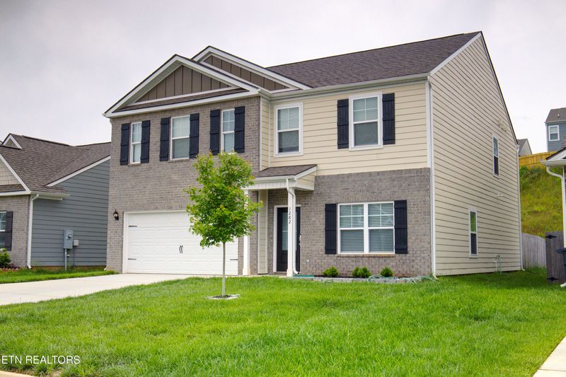 1282 Hampton Place Cir, Loudon, TN 37774