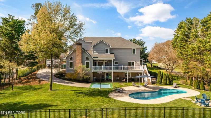 12820 Peach View Dr, Knoxville, TN 37922