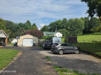 1283 Laurel Rd, Clinton, TN 37716