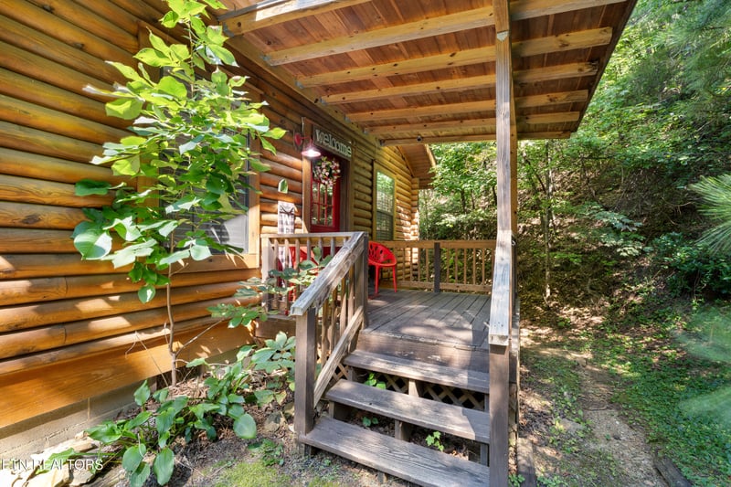 1284 Laurel Lick Rd #APT 2, Sevierville, TN 37862