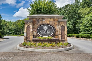 1285 Castaway Ln, Lenoir City, TN 37772