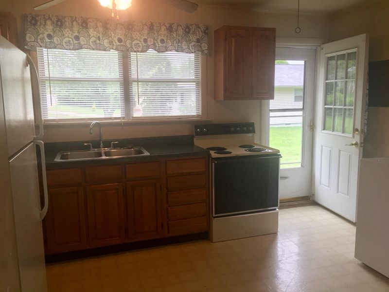 129-131 Marquette Rd, Oak Ridge, TN 37830